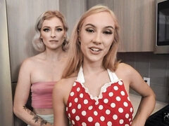 Grosser arsch, Grosser schwanz, Grosse titten, Blondine, Hundestellung, Frau frau mann, Penis, Jungendliche (18+)