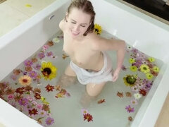 Жопа, Блондинки, Мастурбация, Натуральные сиськи, Киски, Тату, Сиськи, Влажная