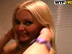 Blonde, Branlette thaïlandaise, Pov, Public, Chatte, Douche, Dénudage, Plan cul à trois