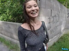 Amateur, Mamada, Estilo perrito, Corridas faciales, Pajear, Al aire libre, Pov, Público