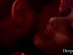 Anal, Grosse bite, Sucer une bite, Bondage, Couple, Hard, Maigrichonne, Nénés