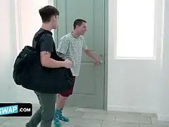 アメリカ人, フェラチオ, 衣服着たままセックス, 顔面騎乗, 顔射, フォアサム, オマンコ, 禁句