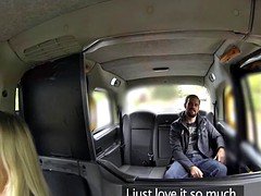 Блондинки, Милф, На публике