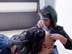 茶髪の, 手コキする, ラティーナ, なめる, オーガズム, オマンコ