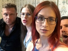Sucer une bite, Petit ami, Groupe, Lingerie, Rousse roux, Jarretelles, Adolescente, Webcam