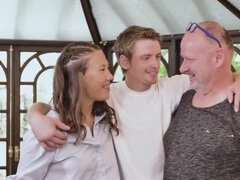 18 jahre, Grosser schwanz, Braunhaarige, Tschechisch, Papi, Handjob, Muschi, Jungendliche (18+)