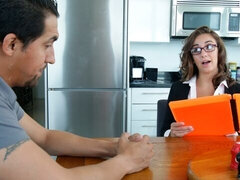 Брюнетки, Собачьи, Платье, Милф, Натуральные сиськи, Бритые, Тату, Сиськи