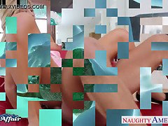 Beauté, Gros seins, Blonde, Sucer une bite, Femme couguar, Maman, Criant, Belle mère