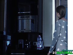 Grosse bite, Sucer une bite, Brunette brune, Couple, Érotique, Petite amie, Hd, Chatte