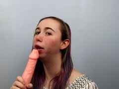 Leie, Grosser schwanz, Blasen, Würgen, Masturbation, Spielzeuge