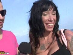 Gros seins, Tir de sperme, Gorge profonde, Hd, Mère que j'aimerais baiser, De plein air, Tatouage, Plan cul à trois