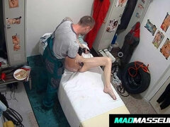 Sadomasoquismo, Checa, Penetracion con dedos, Madres para coger, Sexo fuerte, Adolescente, Tetas, Voyeur