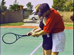 Grote mammen, Pijpbeurt, Sperma in gezicht, Ondergoed, Buiten, Pornster, Sportoefening, Tieten likken