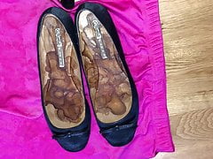 Cum on GF Flat Ballerinas (9. Shot)