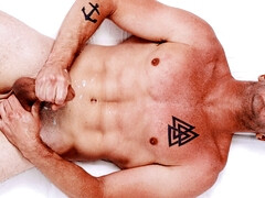 Stunning Nathan Bronson jacks off big time