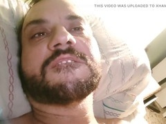 Amateur mature bear Sexybear_Wolf enjoys some hot gay action and cum