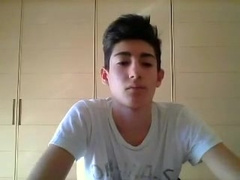 Sweet Str8 18yo Italian Boy Shows His Hot Bubble Ass