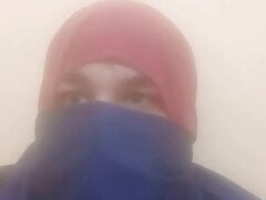 girl ask to maulvi