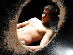 First glory hole experience for two muscular blokes on fire