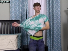 1ST TIME FAG - Fledgling hairycock lad blows a load after solo cockjerking