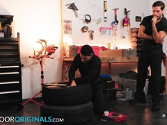 Fed Up Jock Employer Nailed By Wolf Mechanic