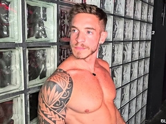 Bottom Johnny Hakson Salutes Donny Scorching And Dave Wikkinson