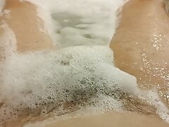 I hide my cock in bath foam