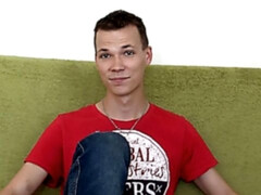 Oblivious debitor gets drilled deep from behind