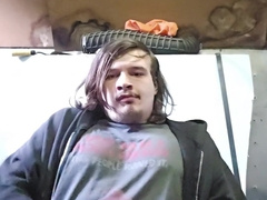 Father fapping him self in his work shed