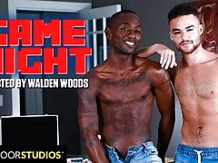 2 Ebony Hotties Beaux Banks and Miller Axton Fuck Raw