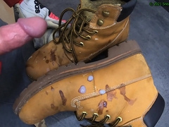 14 Cumshots On Docker Boots (slowmotion)