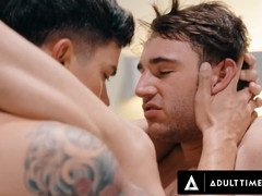 Open-minded doctor slips his thick sausage into patient's backdoor during check-up!