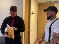 Colombian masculine in suit scolds me for not conforming him