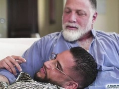 Rick Kelson Unloading