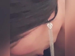 Sirvienta se gana aumento de sueldo chupándole la polla a su Jefe.