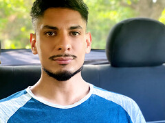 Young lad sucks thick Latino dick on the backseat