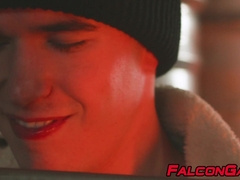 Skyy Knox dominates fit twink Maverick Sun in intense session