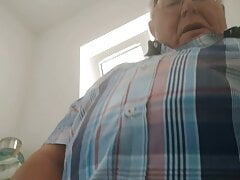 Another toilette wank