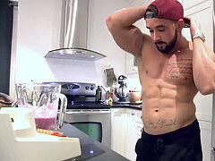 Maskurbate stunning Zack The Chef!