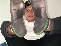 enjoy these stinky sweaty feet and worship your masterP