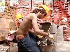 Steamy Old+Young gay sex at a construction site