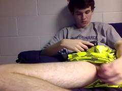 Brodsterr 98 Wanks It On Webcam