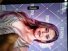 Zarine khan cumtribute