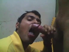 Chupando la verga de Beto (3'46'') 7