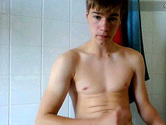 young euro man showcase me in restroom - gaybigboy.com
