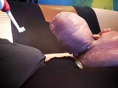 Electric toothbrush gives big fun!