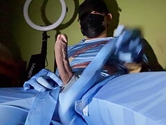 Navi guy jerk off and cumshot.