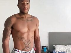 Muscular Black Guy Jerks Off his Big Dick Live on Twitter