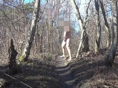 Mit Gummischwanz gefickt von einem Mann und dann mit Hand