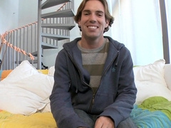 Watch this gorgeous dude get a hot, hot and heavy ride